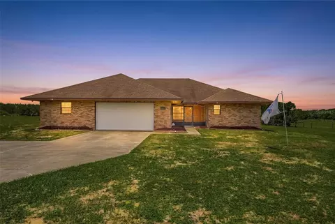Exterior - 36343 Calhoun Rd, Eustis, FL 32736 photo 6 of 10