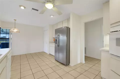 Kitchen - 36343 Calhoun Rd, Eustis, FL 32736 photo 4 of 4