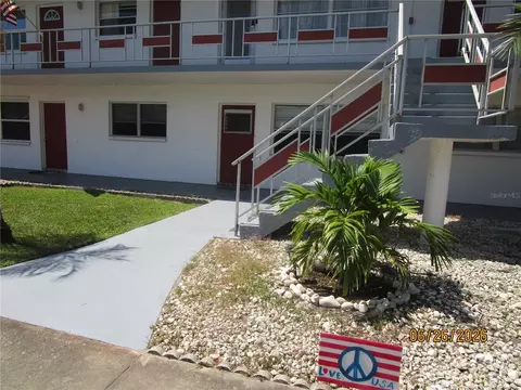 1950 58th Ave N #10, Saint Petersburg, FL 33714