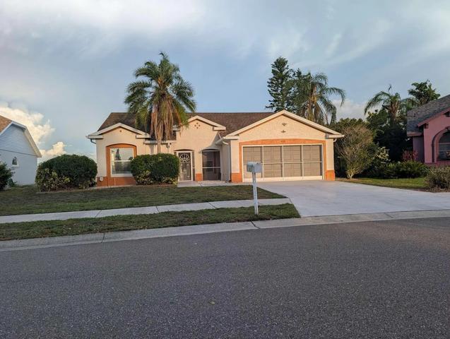 4826 11th Avenue Cir E, Bradenton, FL 34208