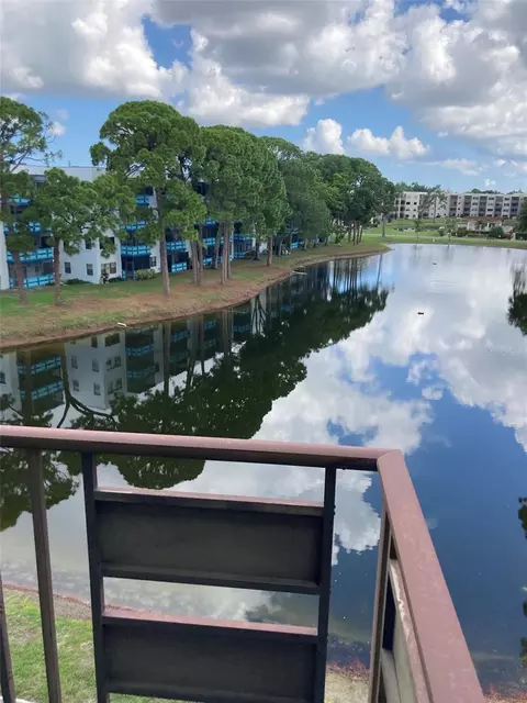 7975 58th Ave N #408, Saint Petersburg, FL 33709