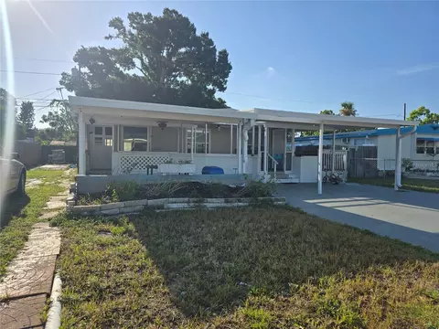 5271 77th St N, Saint Petersburg, FL 33709