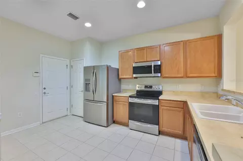 Kitchen - 10141 Post Harvest Dr, Riverview, FL 33578 photo 1 of 3