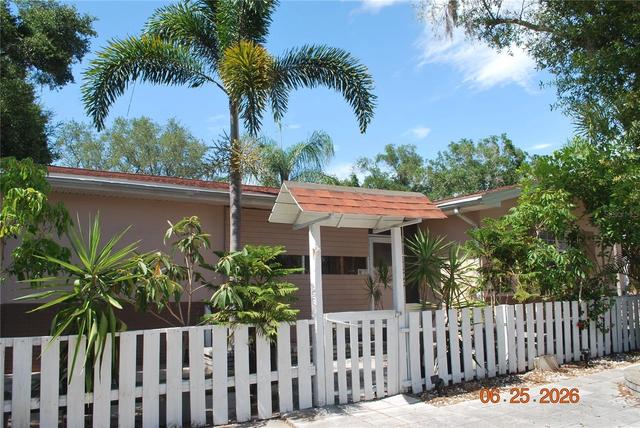 1515 Nebraska Ave, Palm Harbor, FL 34683