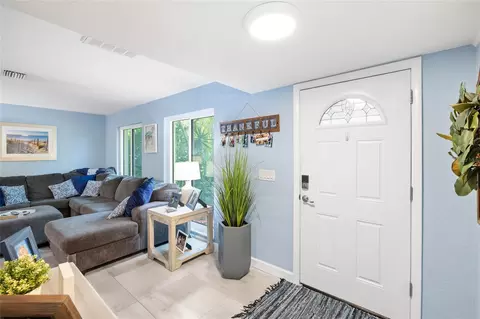 Entry Way - 1070 Mccarty St, Dunedin, FL 34698 photo 1 of 2