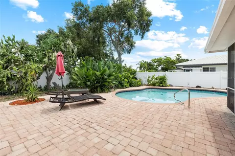Exterior - 1070 Mccarty St, Dunedin, FL 34698 photo 10 of 13
