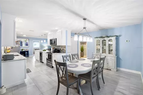Dining - 1070 Mccarty St, Dunedin, FL 34698 photo 2 of 2