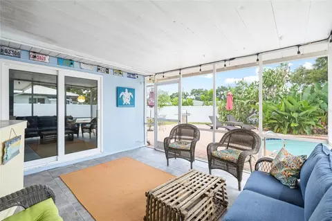 Exterior - 1070 Mccarty St, Dunedin, FL 34698 photo 5 of 13