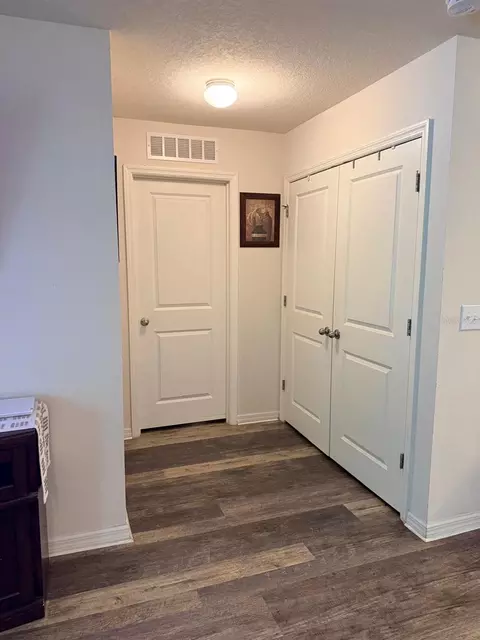 Entry Way - 1490 Piper Rd, Spring Hill, FL 34606 photo 5 of 12