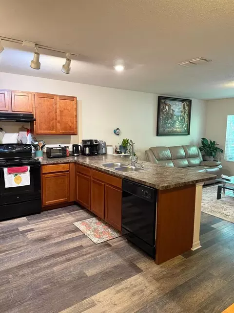 Kitchen - 1490 Piper Rd, Spring Hill, FL 34606 photo 6 of 9
