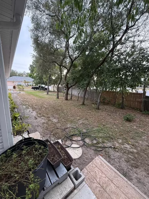 Exterior - 1490 Piper Rd, Spring Hill, FL 34606 photo 4 of 7