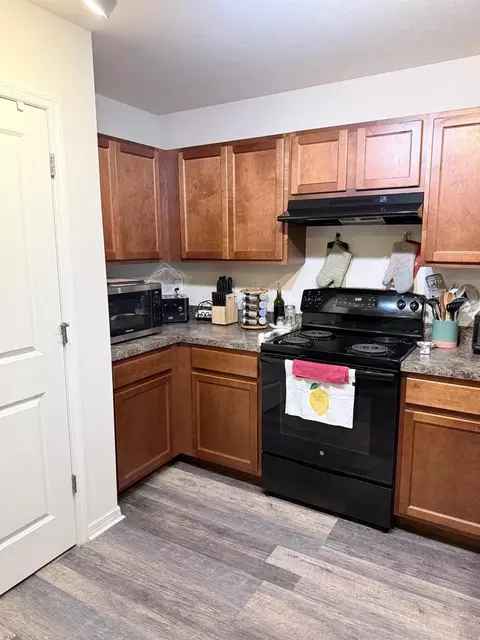 Kitchen - 1490 Piper Rd, Spring Hill, FL 34606 photo 1 of 9