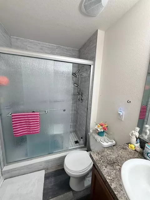 Bath - 1490 Piper Rd, Spring Hill, FL 34606 photo 6 of 11