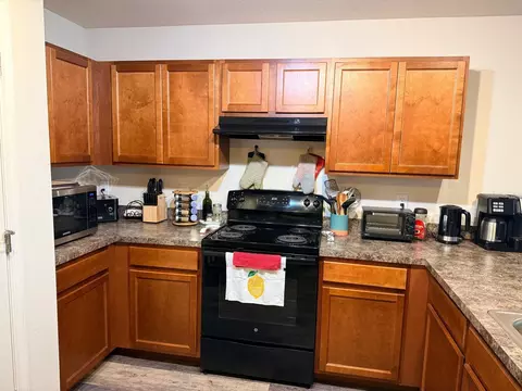 Kitchen - 1490 Piper Rd, Spring Hill, FL 34606 photo 4 of 9