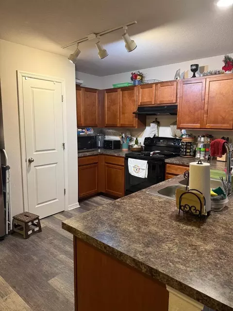 Kitchen - 1490 Piper Rd, Spring Hill, FL 34606 photo 2 of 2