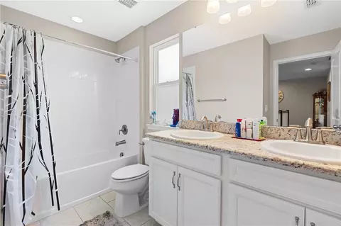 Bath - 10316 Holstein Edge Pl, Riverview, FL 33569 photo 5 of 5