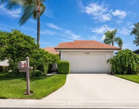 4068 Wilshire Cir E #145, Sarasota, FL 34238