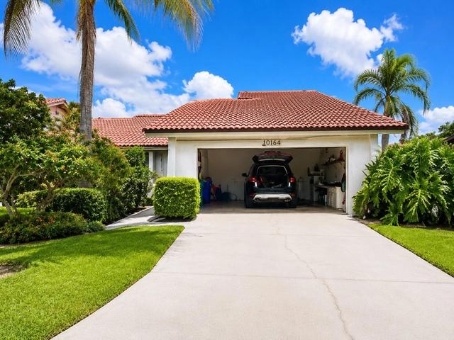 4068 Wilshire Cir E #145, Sarasota, FL 34238