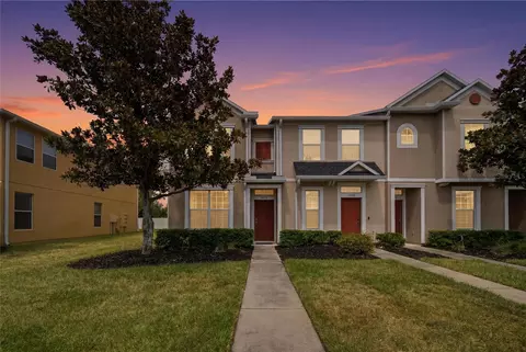 6924 Towering Spruce Dr, Riverview, FL 33578