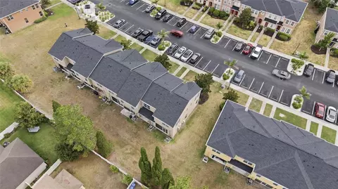 View/Area - 6924 Towering Spruce Dr, Riverview, FL 33578 photo 2 of 11