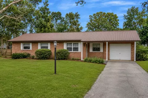 12212 Floral Ln, Thonotosassa, FL 33592