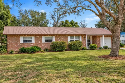 12212 Floral Ln, Thonotosassa, FL 33592