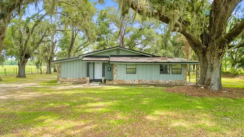 12616 Thonotosassa Rd, Thonotosassa, FL 33592