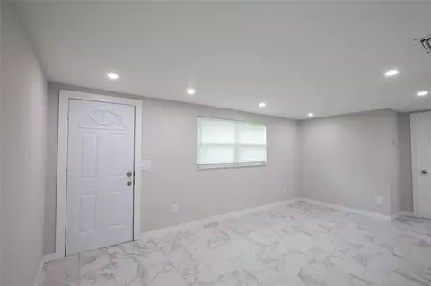 Living - 6427 A L Campbell Ln, Seffner, FL 33584 photo 4 of 5