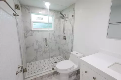 Bath - 6427 A L Campbell Ln, Seffner, FL 33584 photo 1 of 4