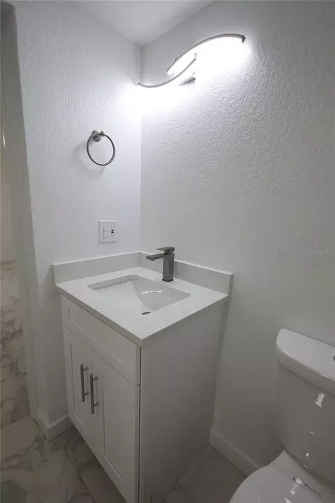 Bath - 6427 A L Campbell Ln, Seffner, FL 33584 photo 4 of 4