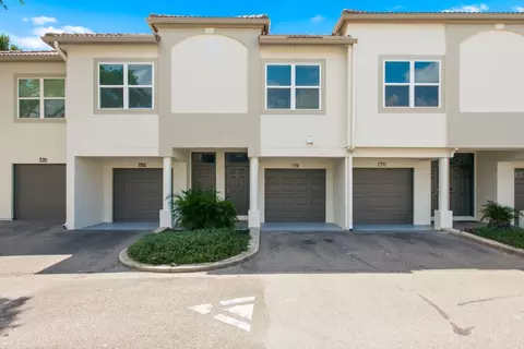 1027 Normandy Trace Rd, Tampa, FL 33602