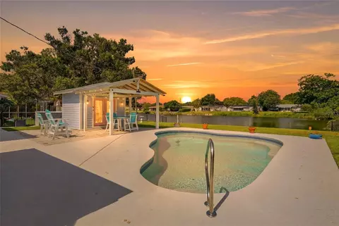 4822 60th Way N, Kenneth City, FL 33709