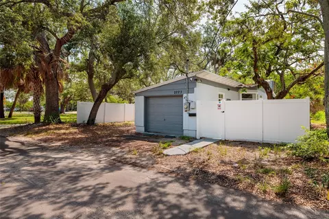 2223 W Harbor Dr S, Saint Petersburg, FL 33705
