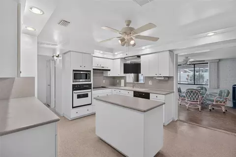 2012 Ripon Dr, Clearwater, FL 33764 photo 7