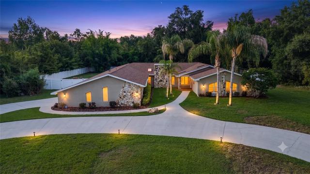 7487 River Country Dr, Weeki Wachee, FL 34607