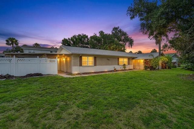 6999 16th Ave N, Saint Petersburg, FL 33710