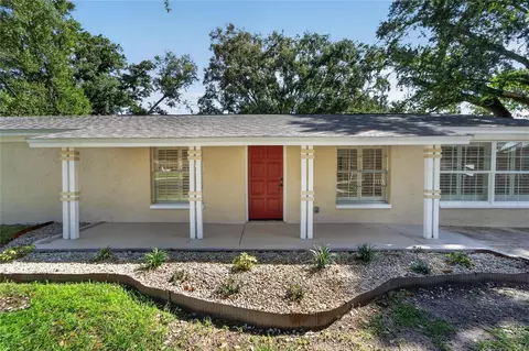 Exterior - 522 Highview Cir N, Brandon, FL 33510 photo 8 of 18