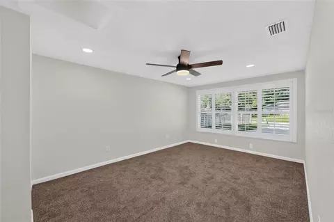 Living - 522 Highview Cir N, Brandon, FL 33510 photo 7 of 7
