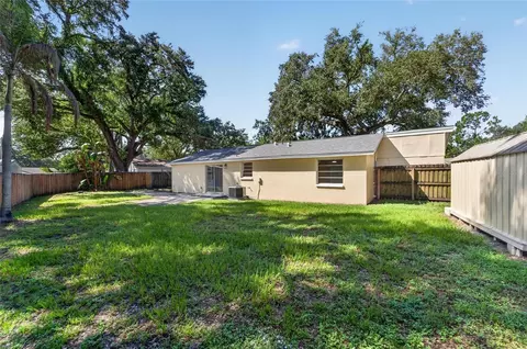 Exterior - 522 Highview Cir N, Brandon, FL 33510 photo 11 of 18