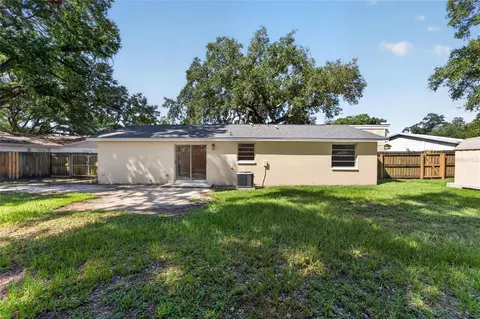 Exterior - 522 Highview Cir N, Brandon, FL 33510 photo 17 of 18