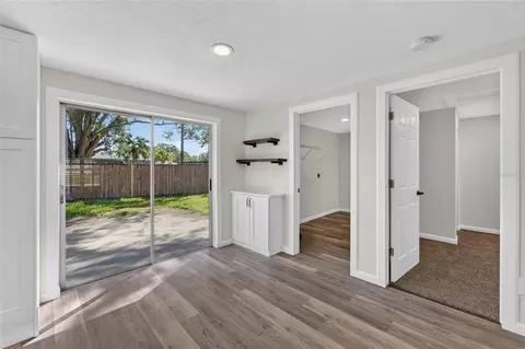 Entry Way - 522 Highview Cir N, Brandon, FL 33510 photo 1 of 5