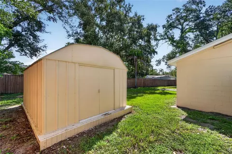 Exterior - 522 Highview Cir N, Brandon, FL 33510 photo 14 of 18