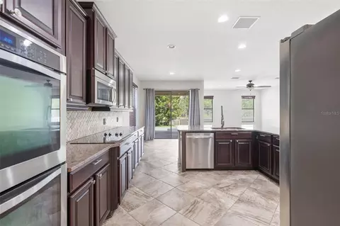 Kitchen - 1120 Maza Pl, Trinity, FL 34655 photo 2 of 9