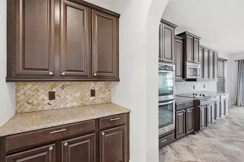 Kitchen - 1120 Maza Pl, Trinity, FL 34655 photo 1 of 9