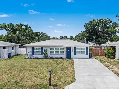 3029 Pine Tree Ave, Largo, FL 33771
