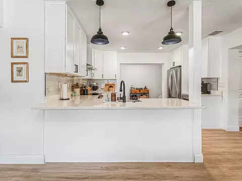 Kitchen - 3029 Pine Tree Ave, Largo, FL 33771 photo 7 of 9