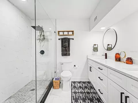 Bath - 3029 Pine Tree Ave, Largo, FL 33771 photo 4 of 4