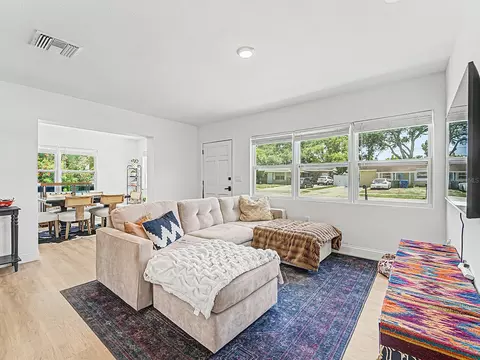 Living - 3029 Pine Tree Ave, Largo, FL 33771 photo 3 of 4