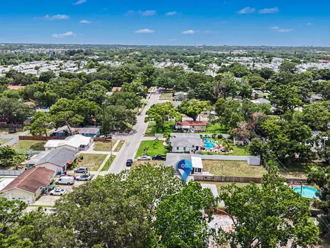 View/Area - 3029 Pine Tree Ave, Largo, FL 33771 photo 10 of 10