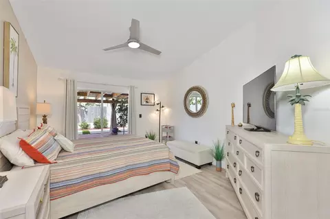 Bedroom - 13403 Beechberry Dr, Riverview, FL 33579 photo 2 of 9